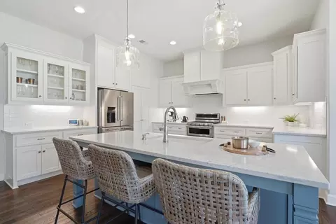 20534 W 113th St, Olathe, KS 66061