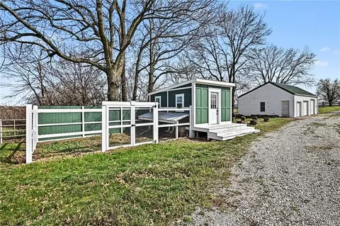 Exterior - 6409 Clinton County Line Rd, Trimble, MO 64492 photo 12 of 12