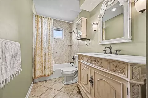 Bath - 6409 Clinton County Line Rd, Trimble, MO 64492 photo 3 of 4