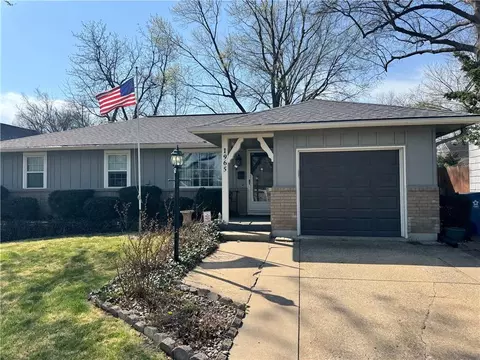 1965 W 73rd St, Prairie Village, KS 66208