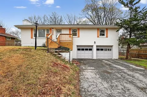 2217 N 83rd St, Kansas City, KS 66109