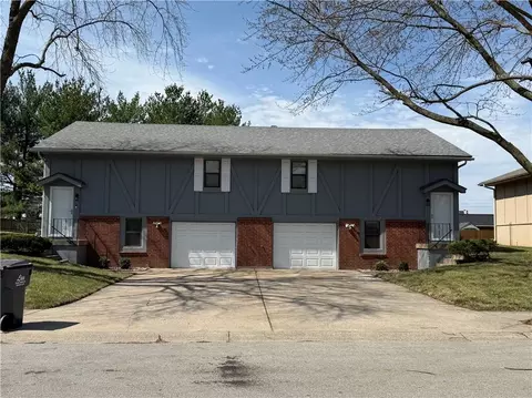 2313 SW 2315 Sw 6th St, Blue Springs, MO 64014