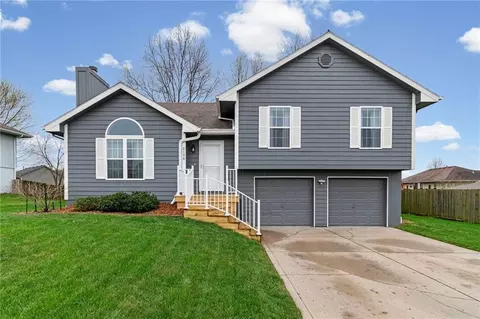 2108 Glenside Rd, Kearney, MO 64060