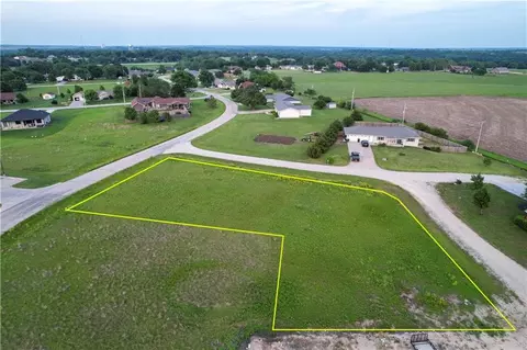 Country Lane, Council Grove, KS 66846