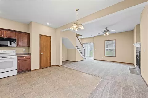 1640 SW Madison St, Lees Summit, MO 64081