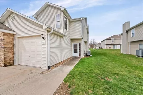1640 SW Madison St, Lees Summit, MO 64081