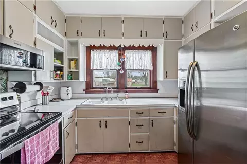 Kitchen - 210 W 4th St, Norborne, MO 64668 photo 3 of 3