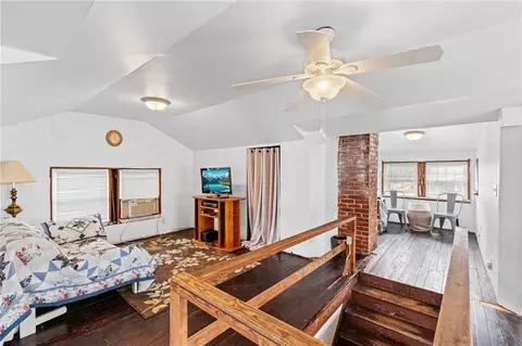 Entry Way - 210 W 4th St, Norborne, MO 64668 photo 1 of 1