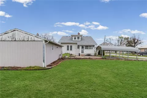 Exterior - 210 W 4th St, Norborne, MO 64668 photo 4 of 5
