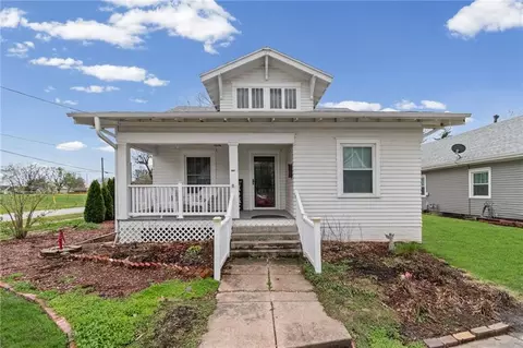 Exterior - 210 W 4th St, Norborne, MO 64668 photo 1 of 5