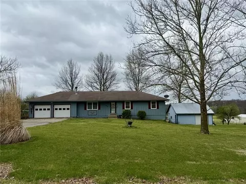 16701 Parallel Rd, Basehor, KS 66007