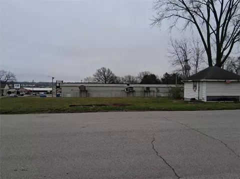 1402 E 9th St, Trenton, MO 64683 photo 3