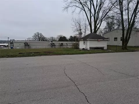 1402 E 9th St, Trenton, MO 64683