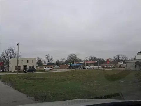 1402 E 9th St, Trenton, MO 64683 photo 7