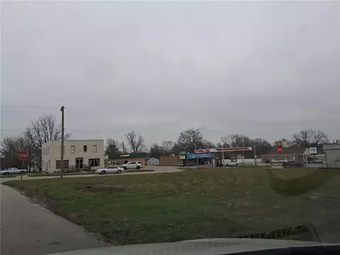1402 E 9th St, Trenton, MO 64683 photo 6