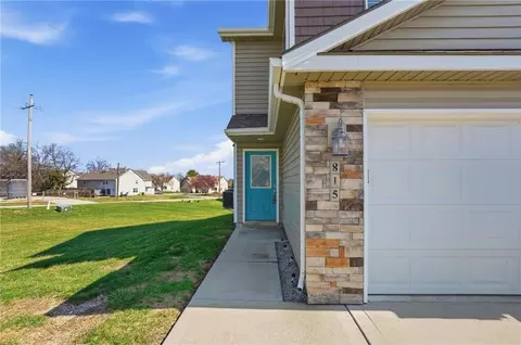 815 Raven Ct, Belton, MO 64012