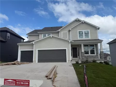 11453 S Langley St, Olathe, KS 66061