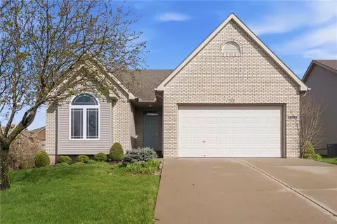 11236 N Randolph Ave, Kansas City, MO 64157