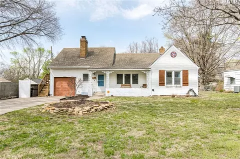 9004 E 65th Ter, Raytown, MO 64133