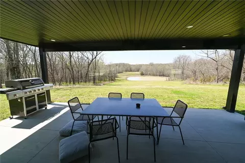Exterior - 107 SE 40th Rd, Lamar, MO 64759 photo 4 of 6