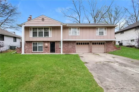 7401 Hardy Ave, Raytown, MO 64133