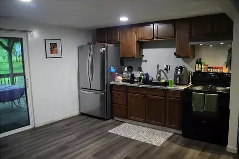Kitchen - 16107 Eastern Ave, Belton, MO 64012 photo 1 of 2