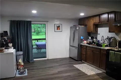 Kitchen - 16107 Eastern Ave, Belton, MO 64012 photo 2 of 2