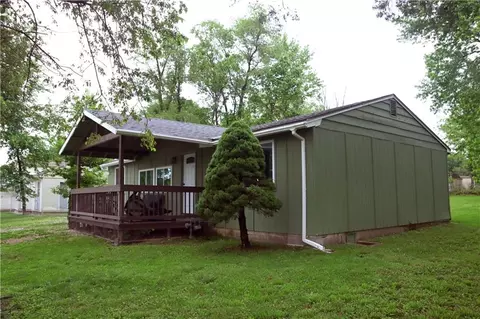 Exterior - 16107 Eastern Ave, Belton, MO 64012 photo 3 of 4
