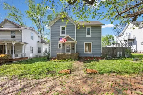 303 E Wea St, Paola, KS 66071