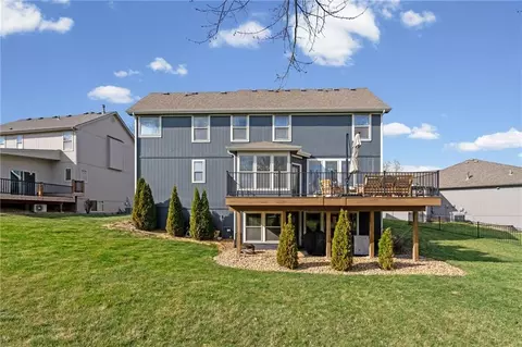 Exterior - 1303 Ashdown Cir, Raymore, MO 64083 photo 10 of 11