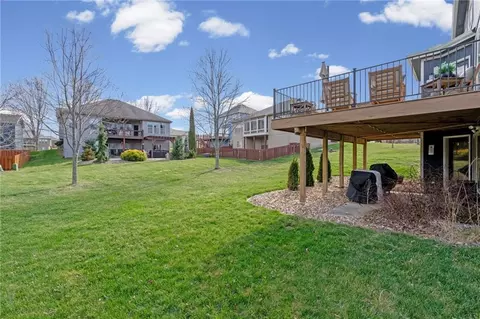 Exterior - 1303 Ashdown Cir, Raymore, MO 64083 photo 8 of 11