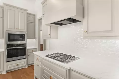 Kitchen - 1628 Hanover Ln, Raymore, MO 64083 photo 2 of 6