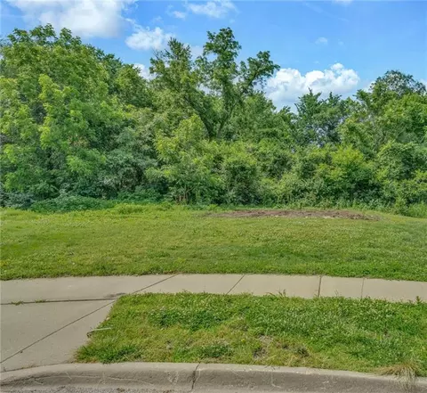 903 Anna Tappan Way, Lawrence, KS 66044