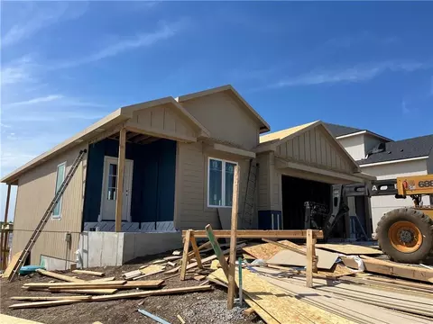 Exterior - 1622 Hanover Ln, Raymore, MO 64083 photo 2 of 4