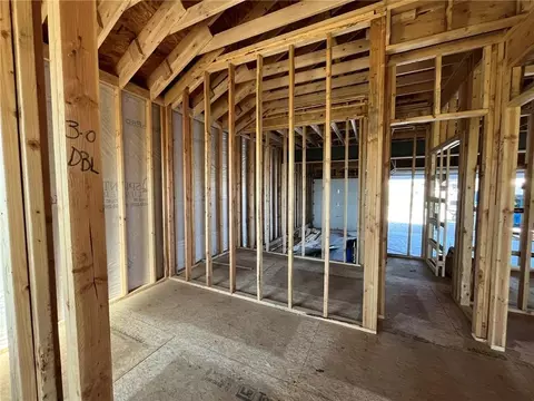 Entry Way - 1622 Hanover Ln, Raymore, MO 64083 photo 3 of 4