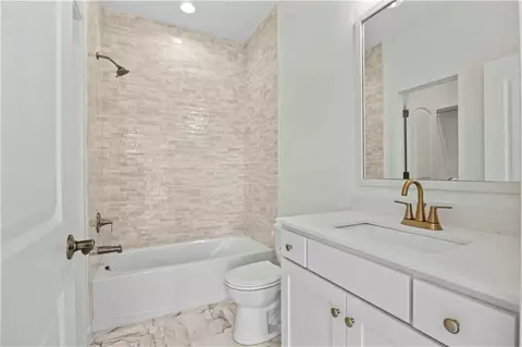 Bath - 500 Bentwater Dr, Raymore, MO 64083 photo 7 of 7