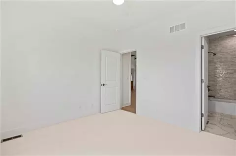 Bedroom - 500 Bentwater Dr, Raymore, MO 64083 photo 6 of 6