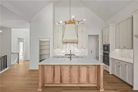 Kitchen - 500 Bentwater Dr, Raymore, MO 64083 photo 7 of 7