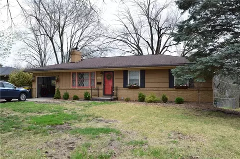 5237 N Wayne Ave, Kansas City, MO 64118