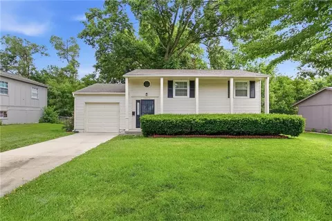 10015 Kessler Dr, Overland Park, KS 66212