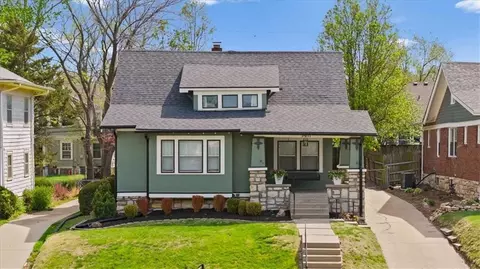 5611 Rockhill Rd, Kansas City, MO 64110