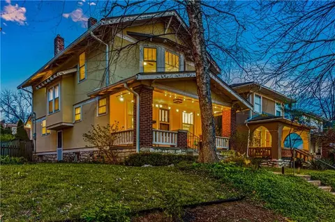 4233 Mercier St, Kansas City, MO 64111