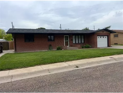 1003 Kingsley St, Scott City, KS 67871