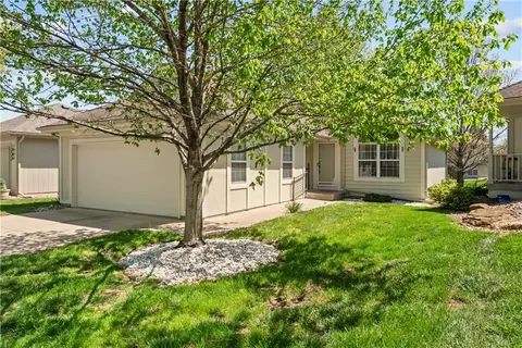 5233 Downey Ave, Independence, MO 64055