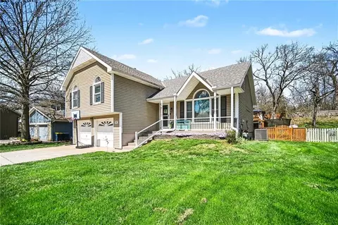 508 NW 73rd Ter, Kansas City, MO 64118
