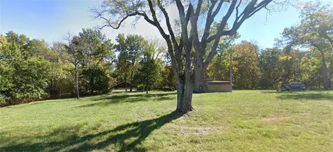 11719 S Hunt Rd, Lone Jack, MO 64070