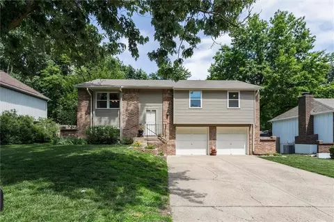 13001 S Sycamore St, Olathe, KS 66062