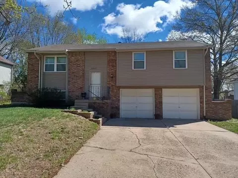 13001 S Sycamore St, Olathe, KS 66062