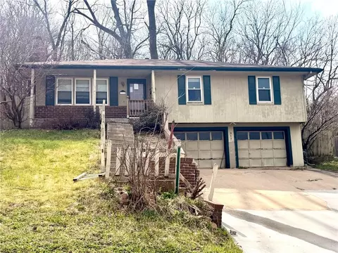 3112 Hampton Rd, Saint Joseph, MO 64505