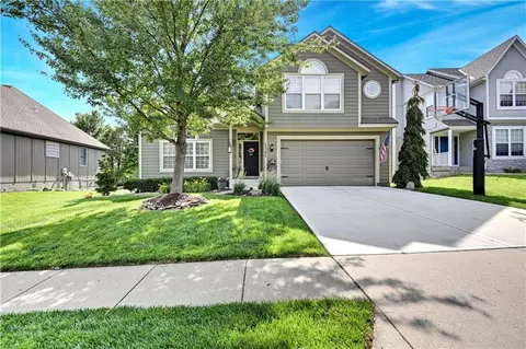 13254 Reeder St, Overland Park, KS 66213